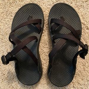 Black Skinny Strap Chaco